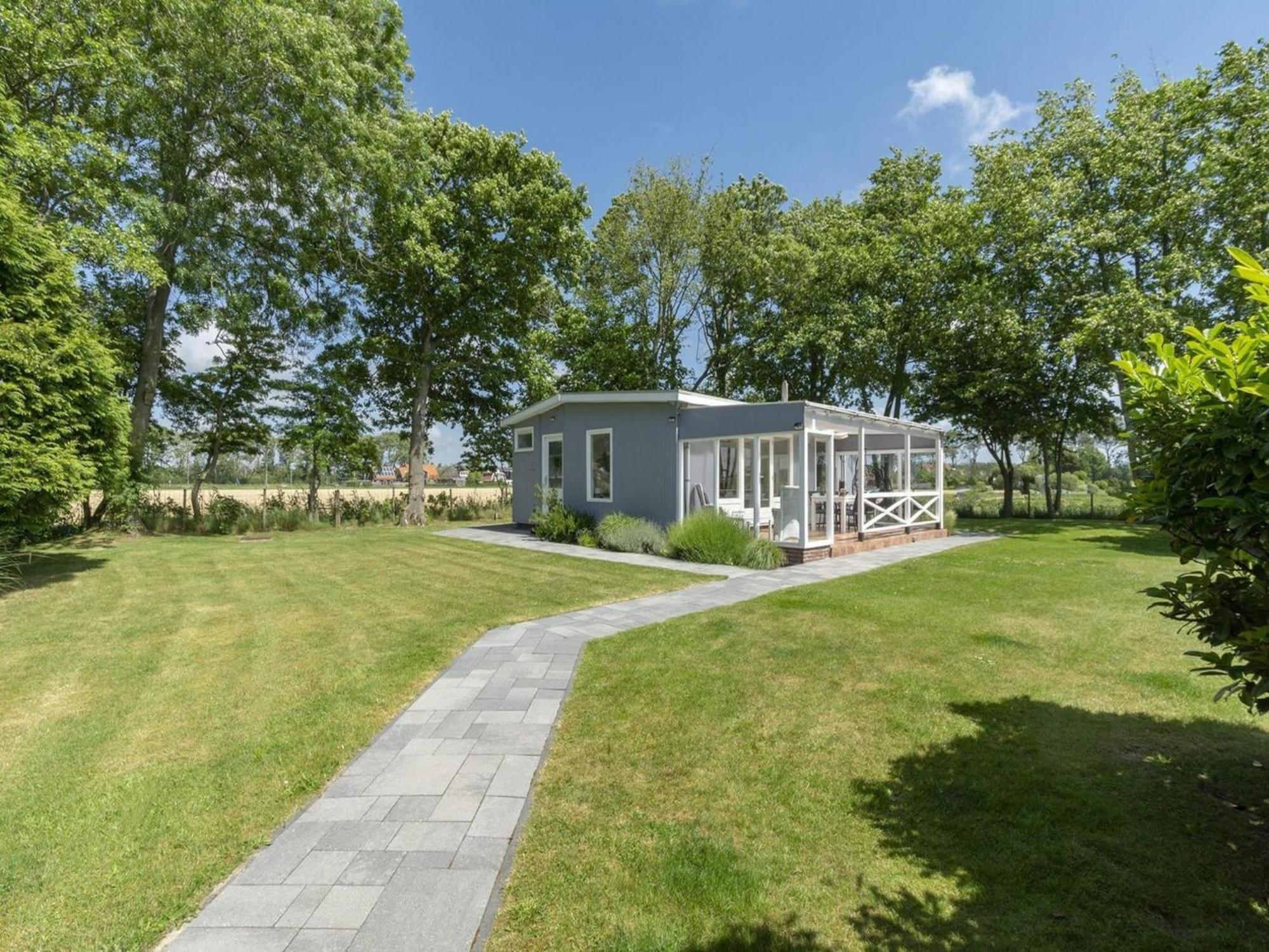 Modern Holiday Home With Large Garden Sint Maartensvlotbrug Экстерьер фото