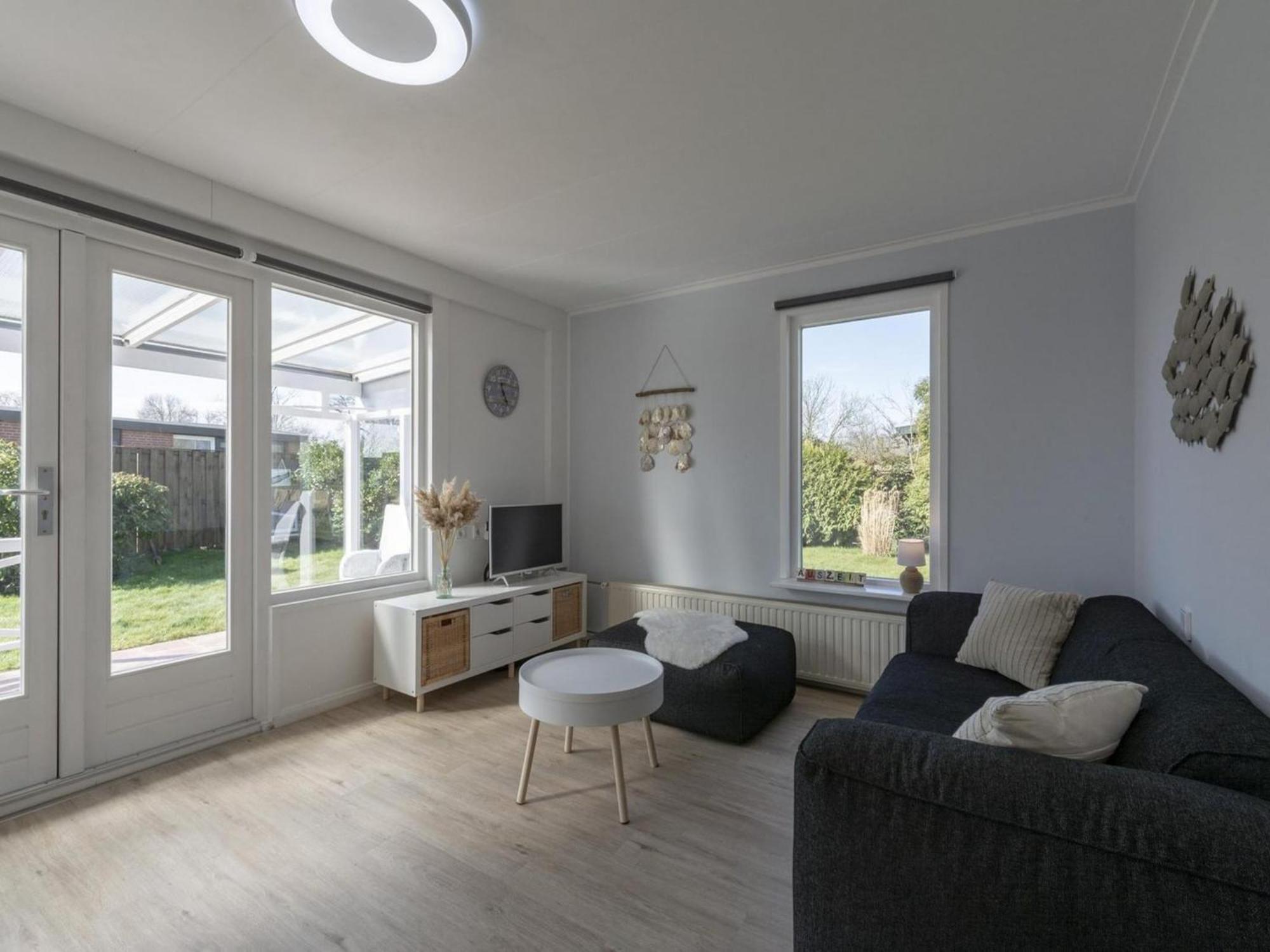 Modern Holiday Home With Large Garden Sint Maartensvlotbrug Экстерьер фото